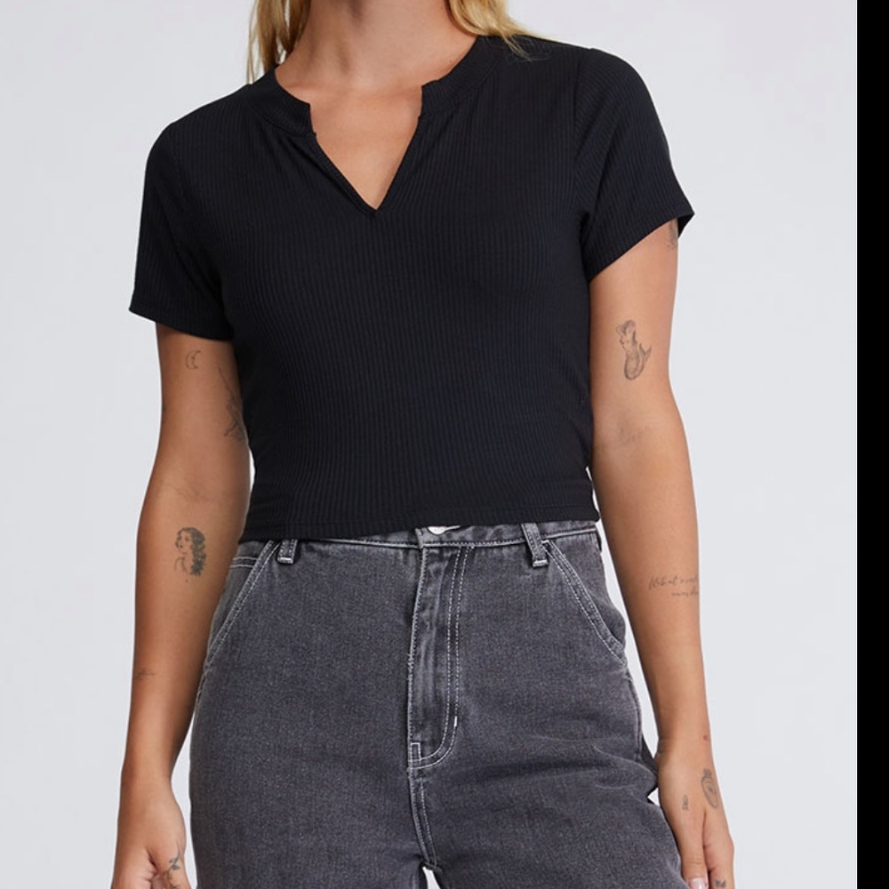 Notch t shirt